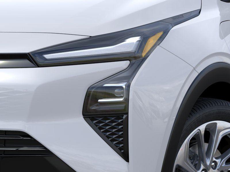 New 2027 Summit White Chevrolet LT image 10