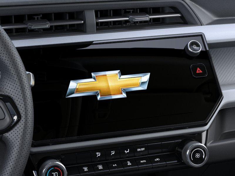 New 2027 Summit White Chevrolet LT image 20