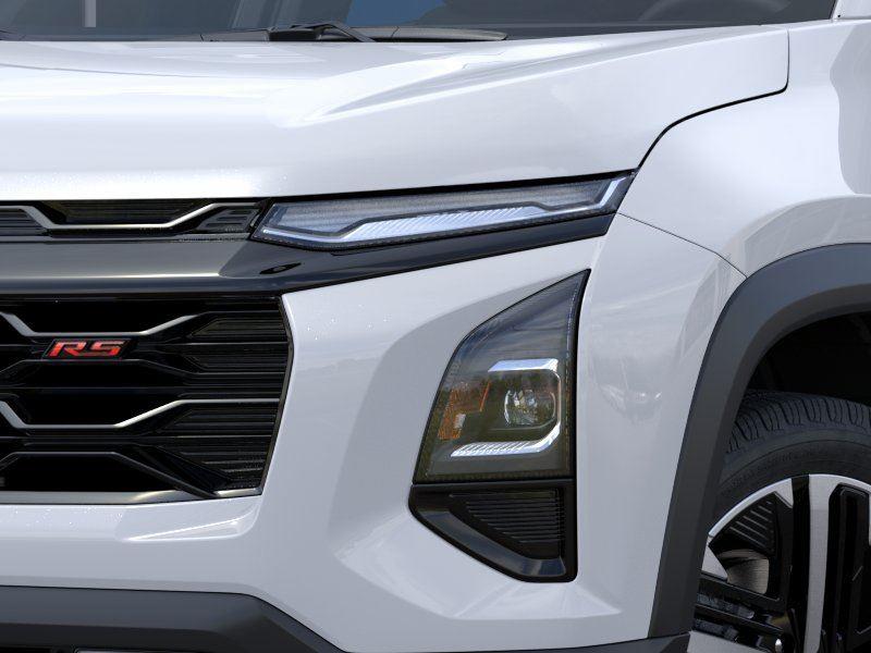 New 2027 Polar White Tricoat Chevrolet AWD RS image 10