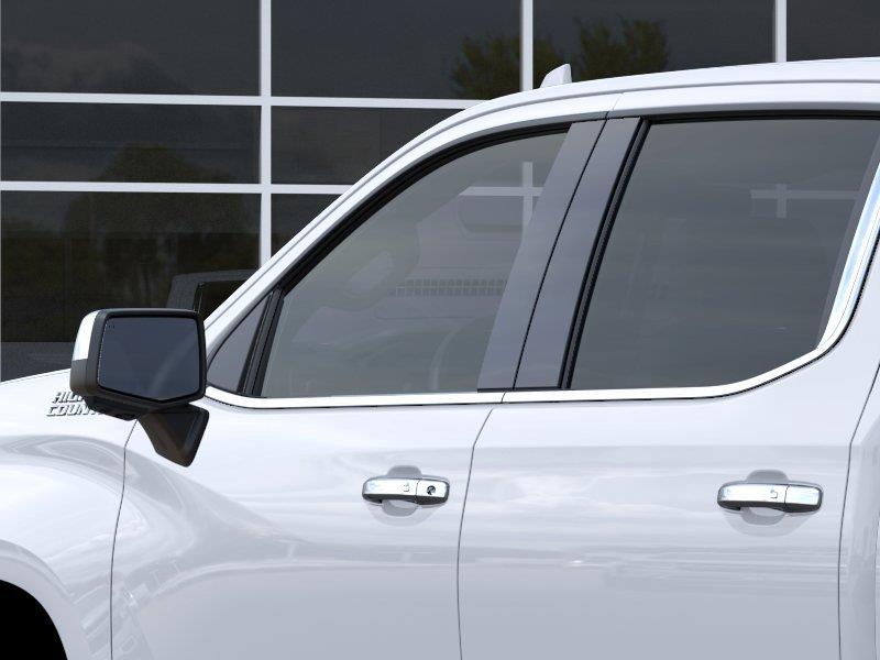 New 2026 POLAR WHT CHEVROLET TRUCK  image 12