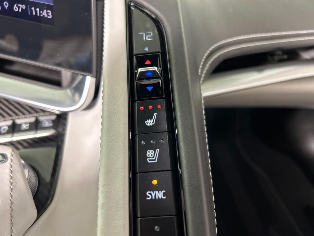 Used 2021 Arctic White Chevrolet 3LT image 7