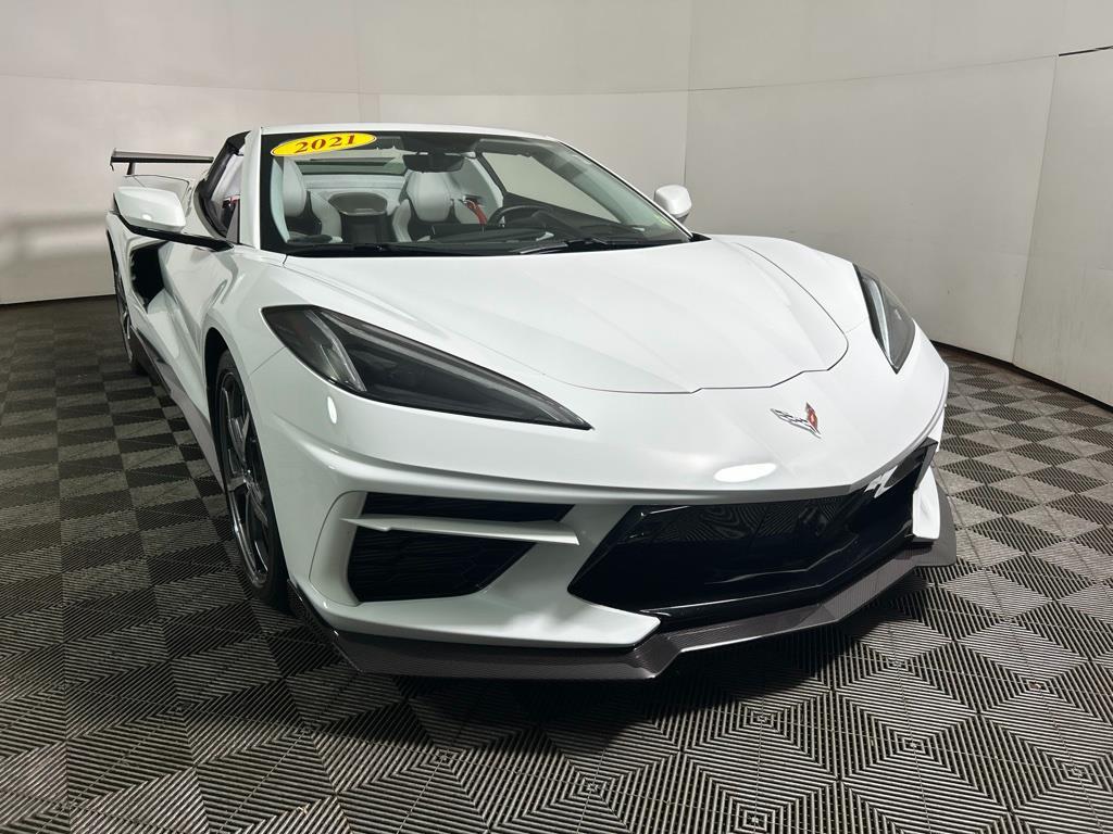 Used 2021 Arctic White Chevrolet 3LT image 27