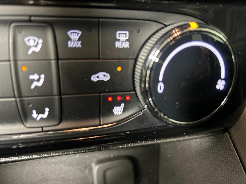Used 2024 Summit White Buick Sport Touring image 17