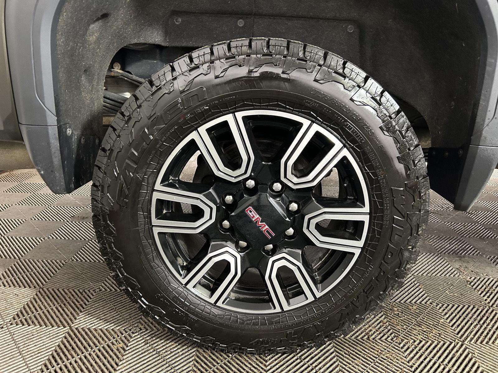 Used 2022 Forest Metallic GMC AT4 image 3