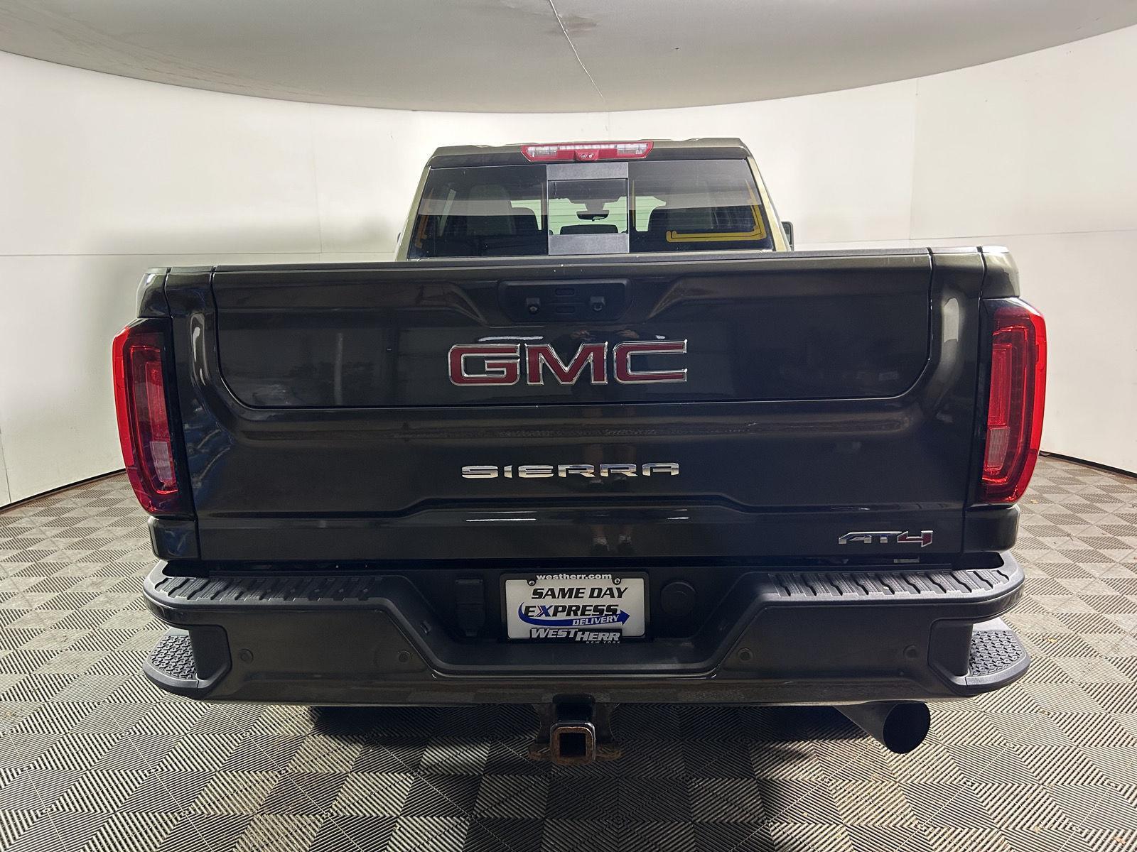 Used 2022 Forest Metallic GMC AT4 image 8