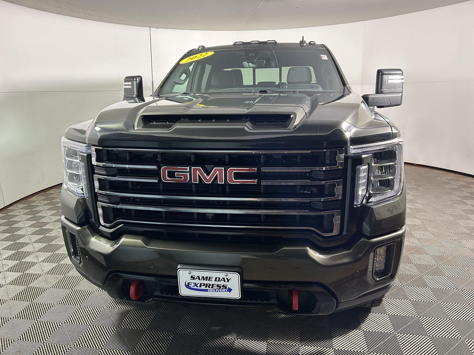 Used 2022 Forest Metallic GMC AT4 image 13