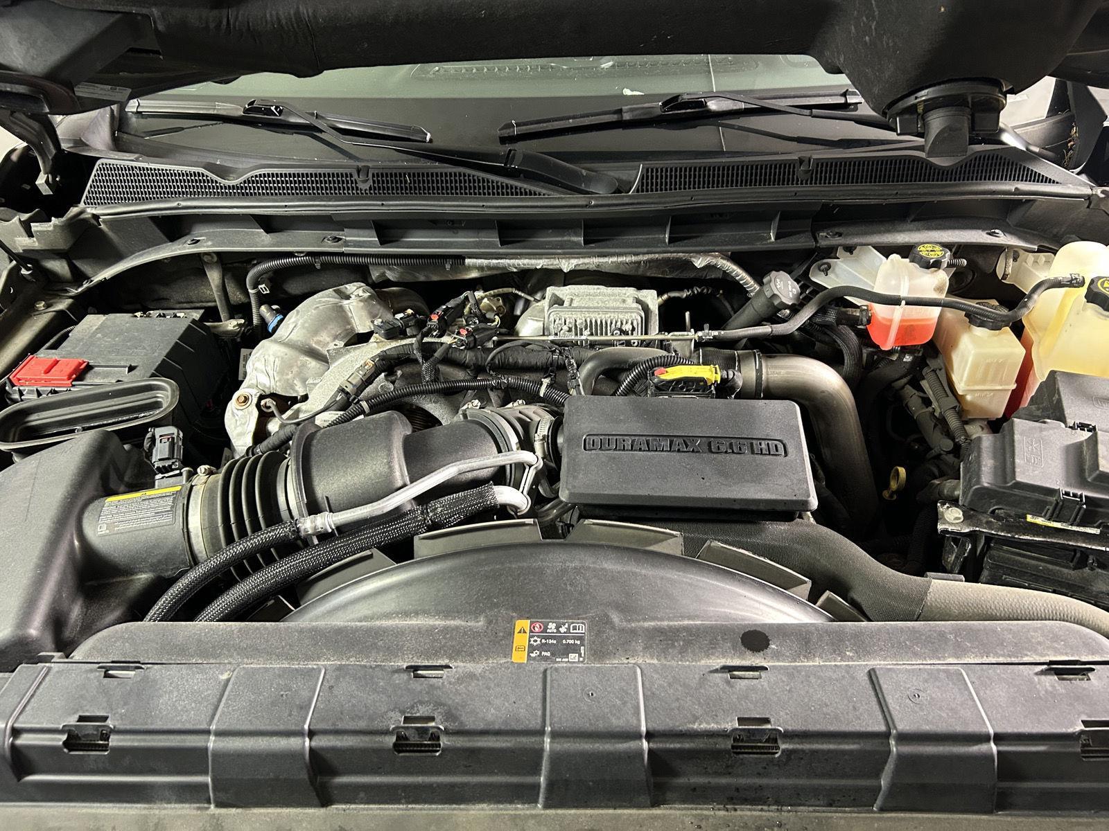 Used 2022 Forest Metallic GMC AT4 image 16