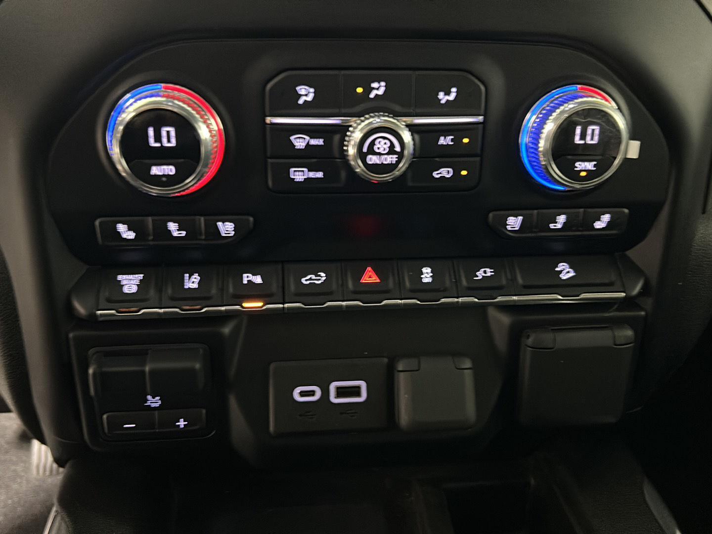 Used 2022 Forest Metallic GMC AT4 image 21