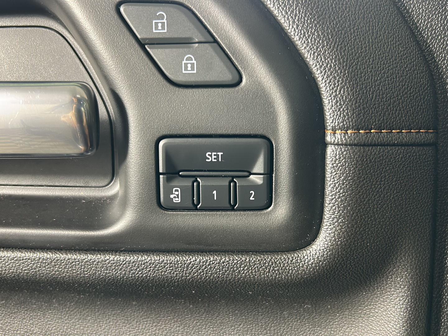 Used 2022 Forest Metallic GMC AT4 image 22