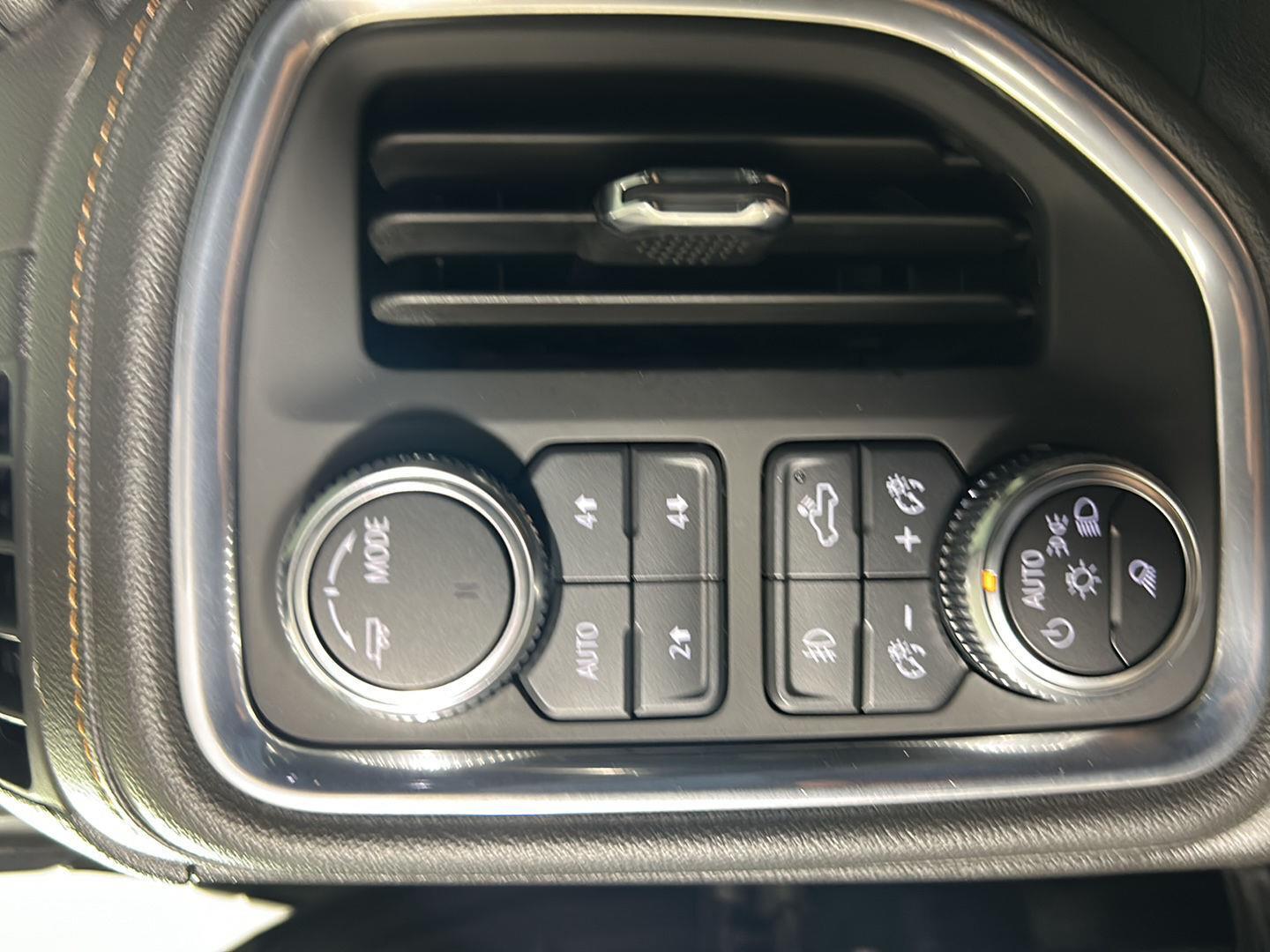 Used 2022 Forest Metallic GMC AT4 image 24