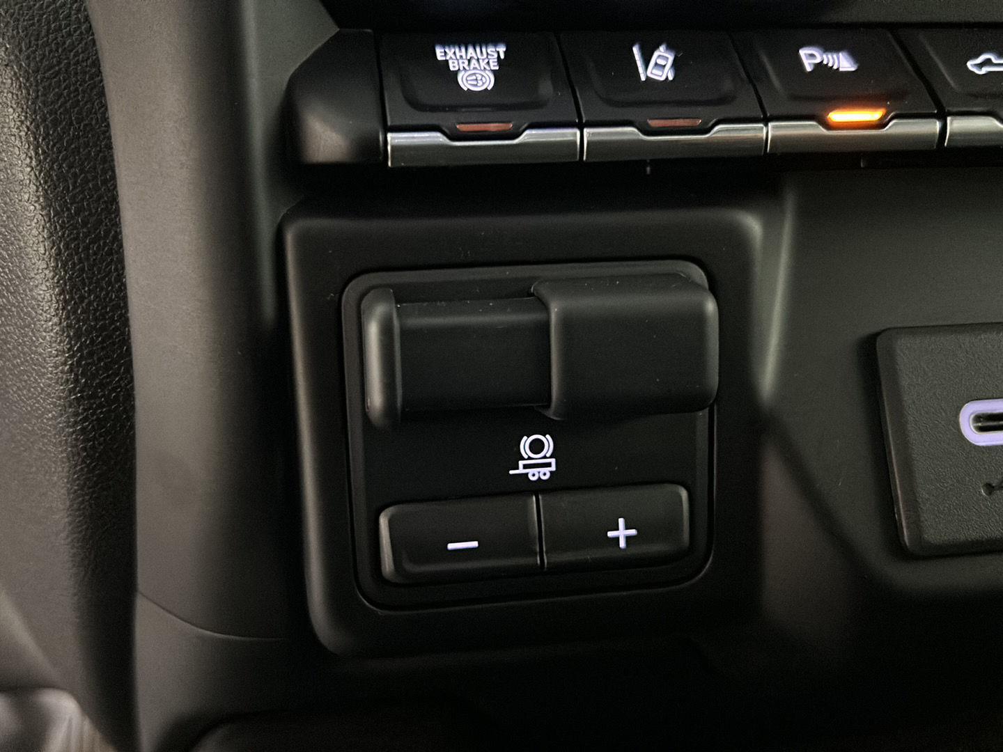 Used 2022 Forest Metallic GMC AT4 image 35