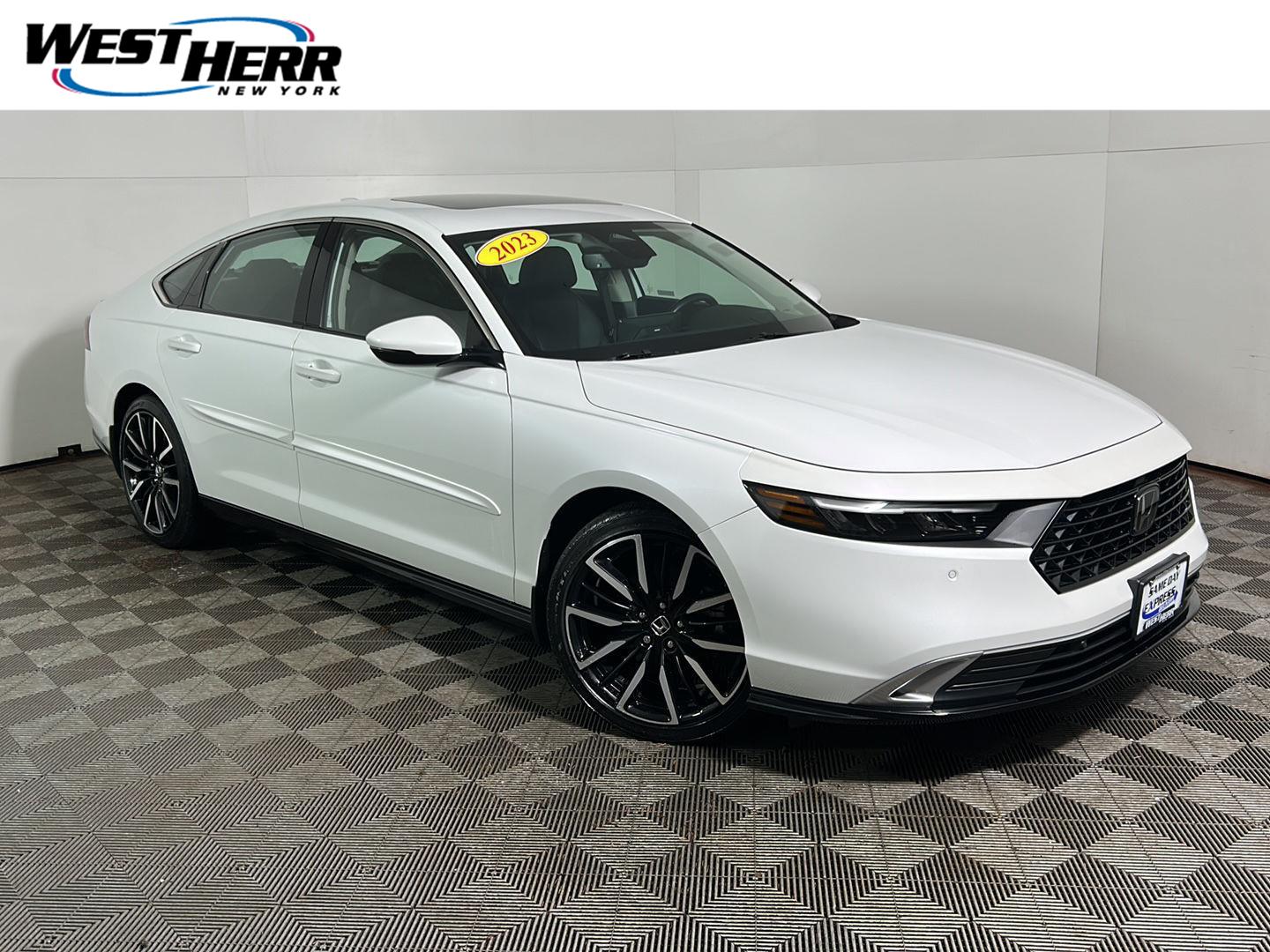 2023 Honda Accord Hybrid Touring FWD