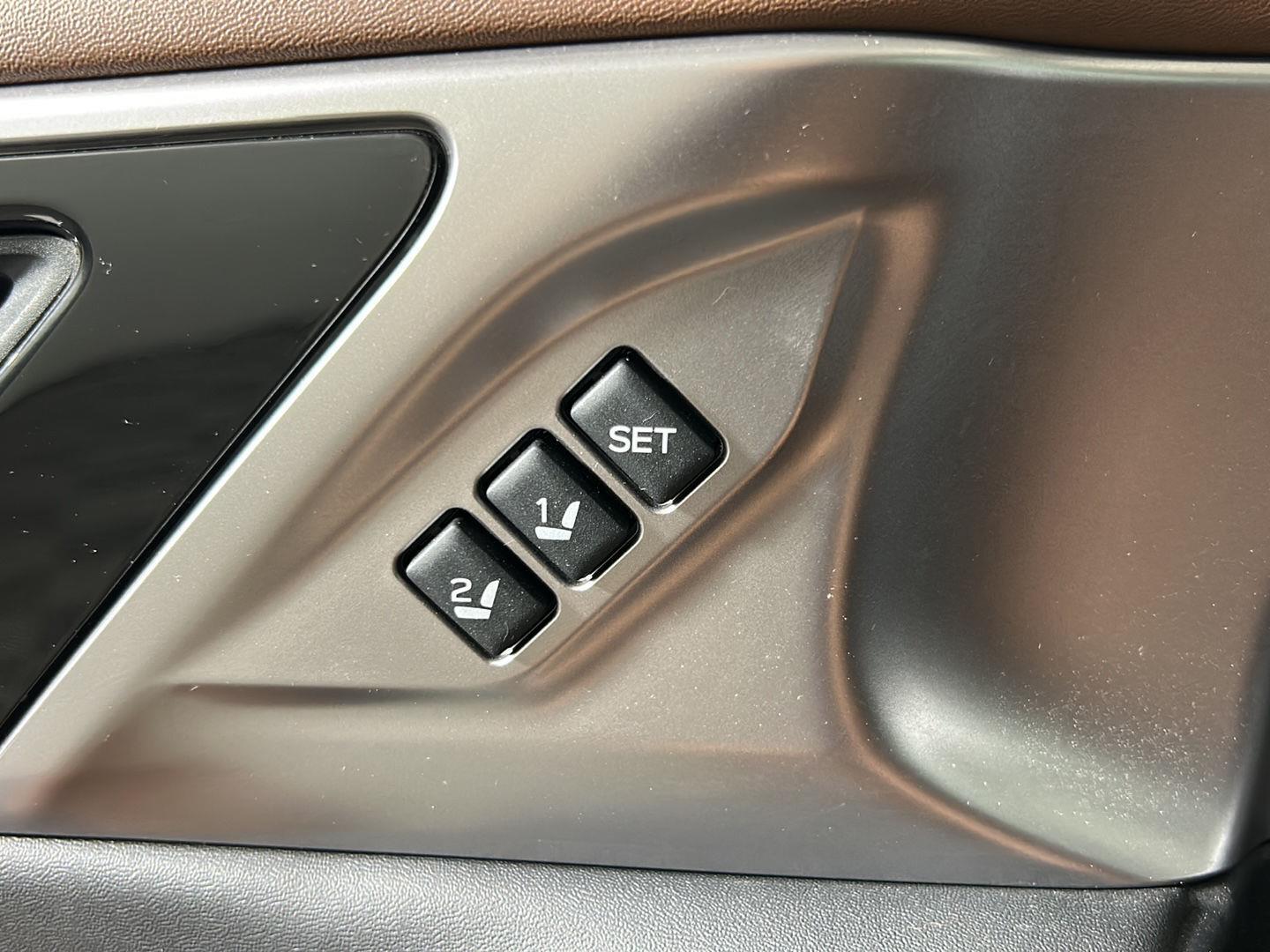 Used 2022 Autumn Green Metallic Subaru Touring image 21