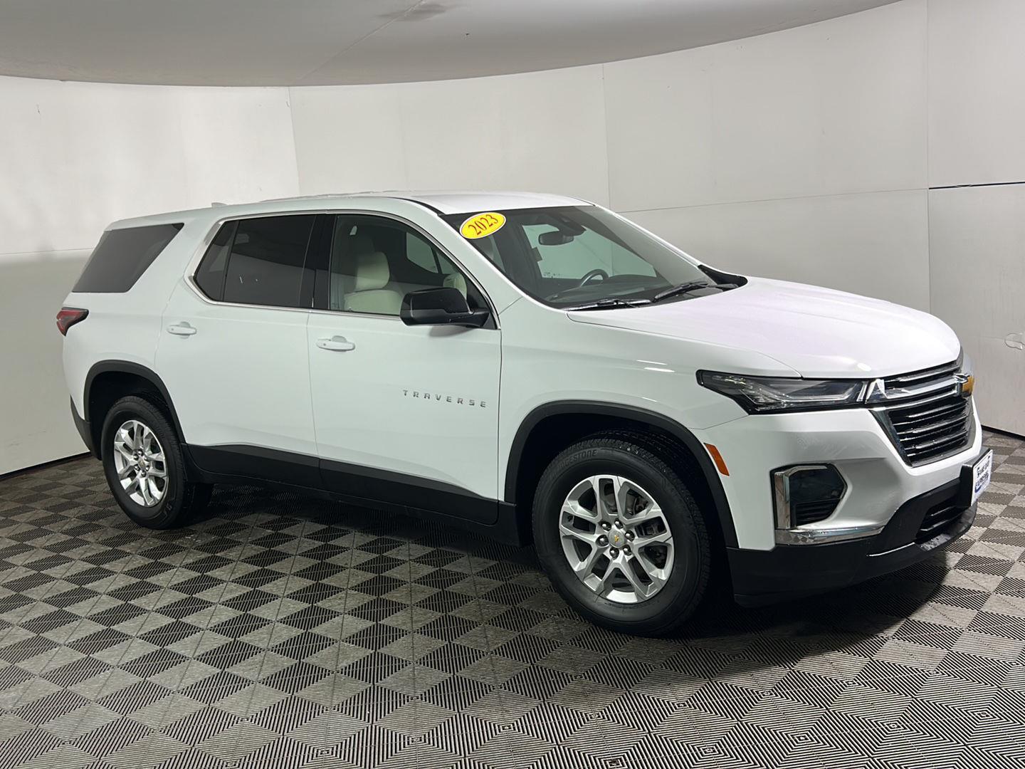Used 2023 Summit White Chevrolet LS image 5