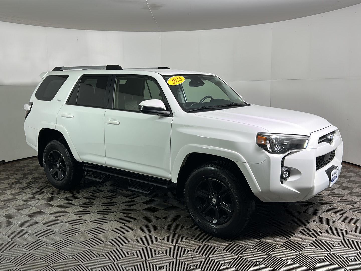 Used 2023 Ice Cap Toyota SR5 image 5
