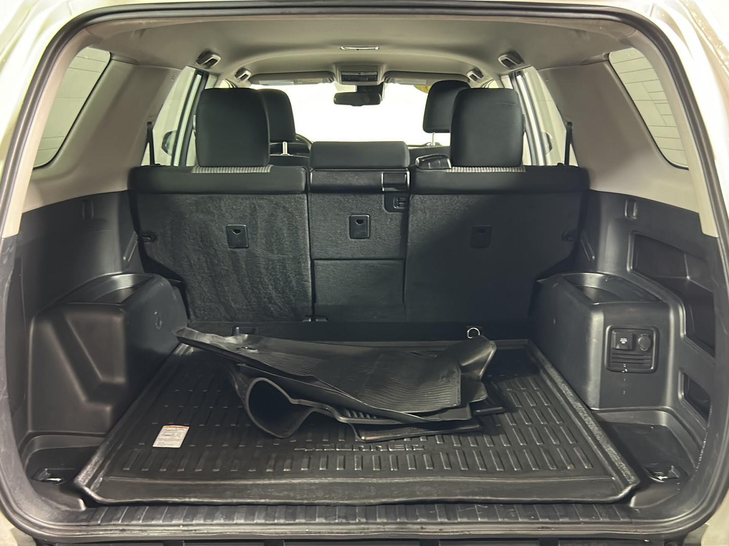 Used 2023 Ice Cap Toyota SR5 image 8