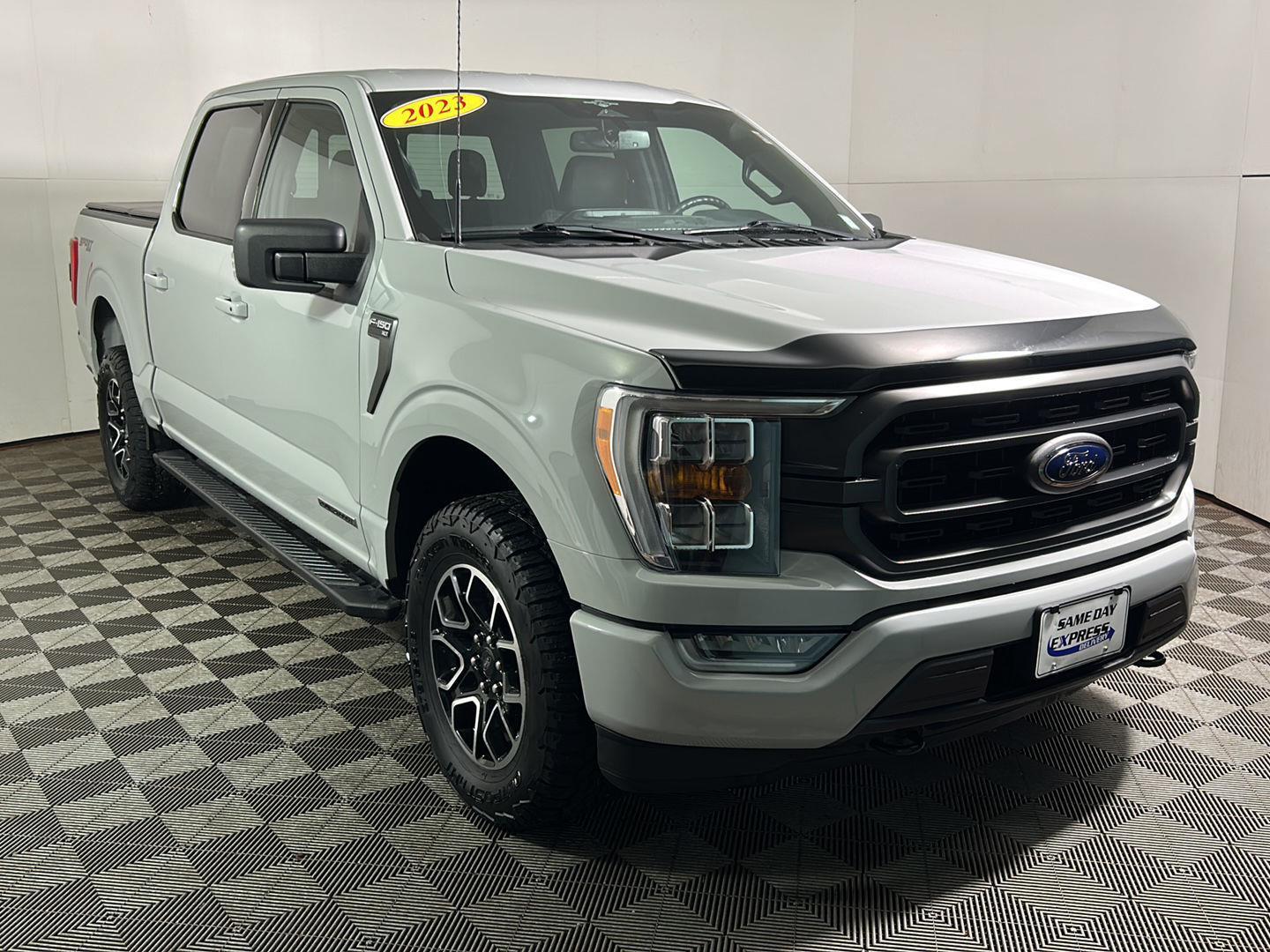 Used 2023 Avalanche Gray Ford XLT image 4