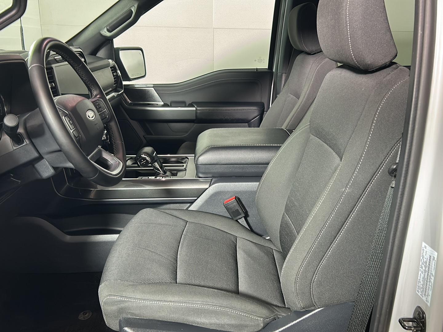 Used 2023 Avalanche Gray Ford XLT image 12
