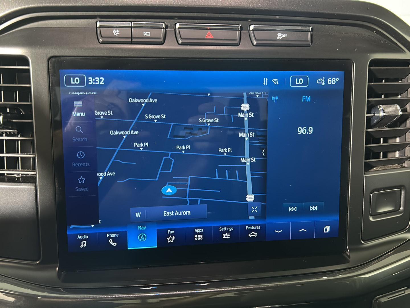 Used 2023 Avalanche Gray Ford XLT image 18