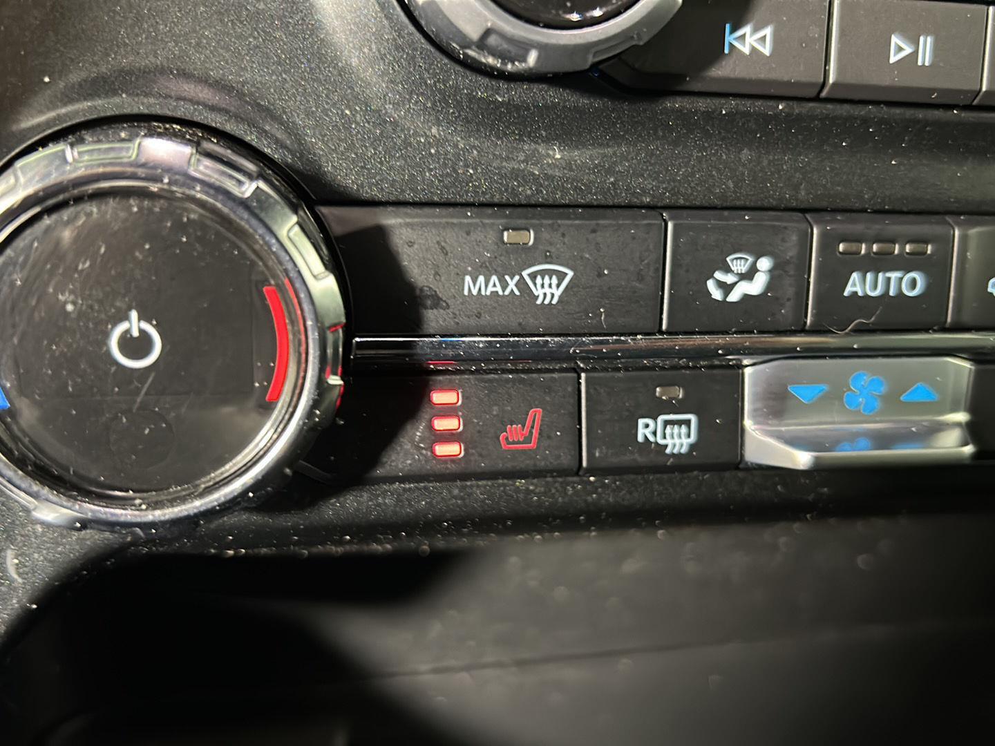 Used 2023 Avalanche Gray Ford XLT image 25