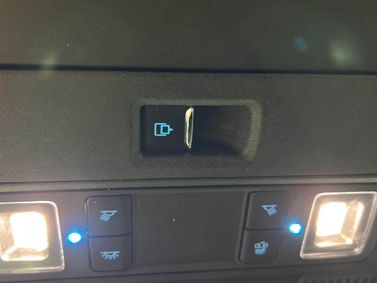 Used 2023 Avalanche Gray Ford XLT image 26