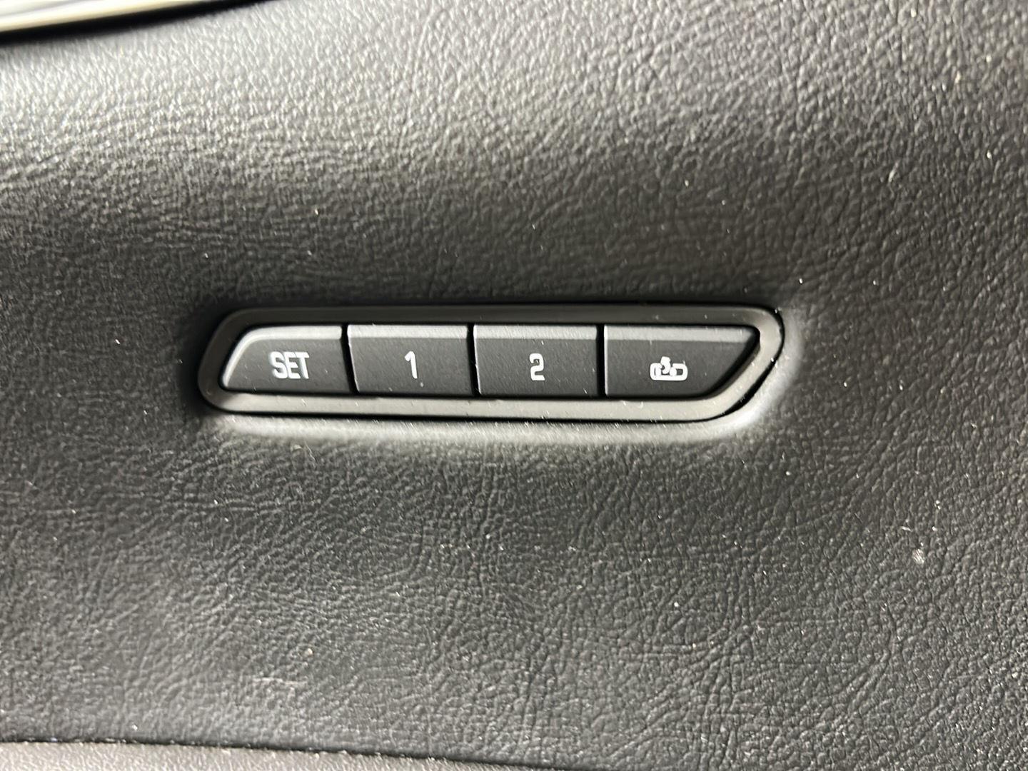 Used 2019 Black Metallic Cadillac Luxury image 22