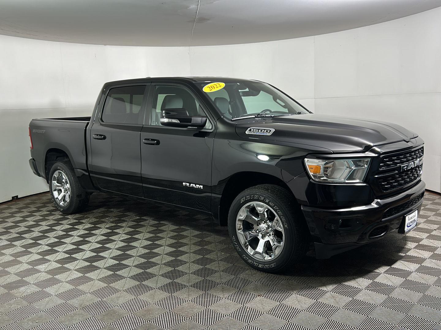 Used 2022 Diamond Black Crystal Pearlcoat Ram Big Horn image 5