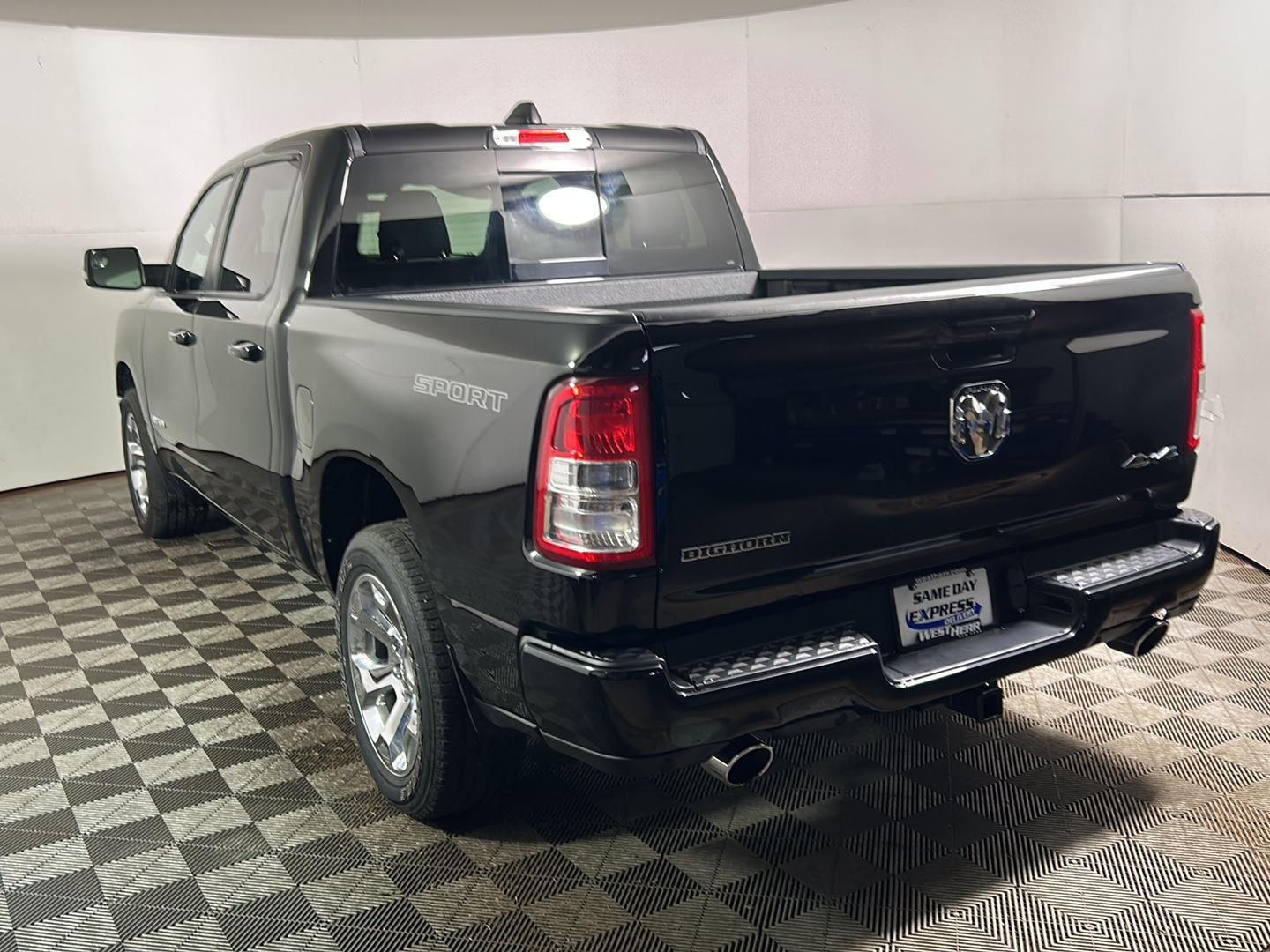 Used 2022 Diamond Black Crystal Pearlcoat Ram Big Horn image 9