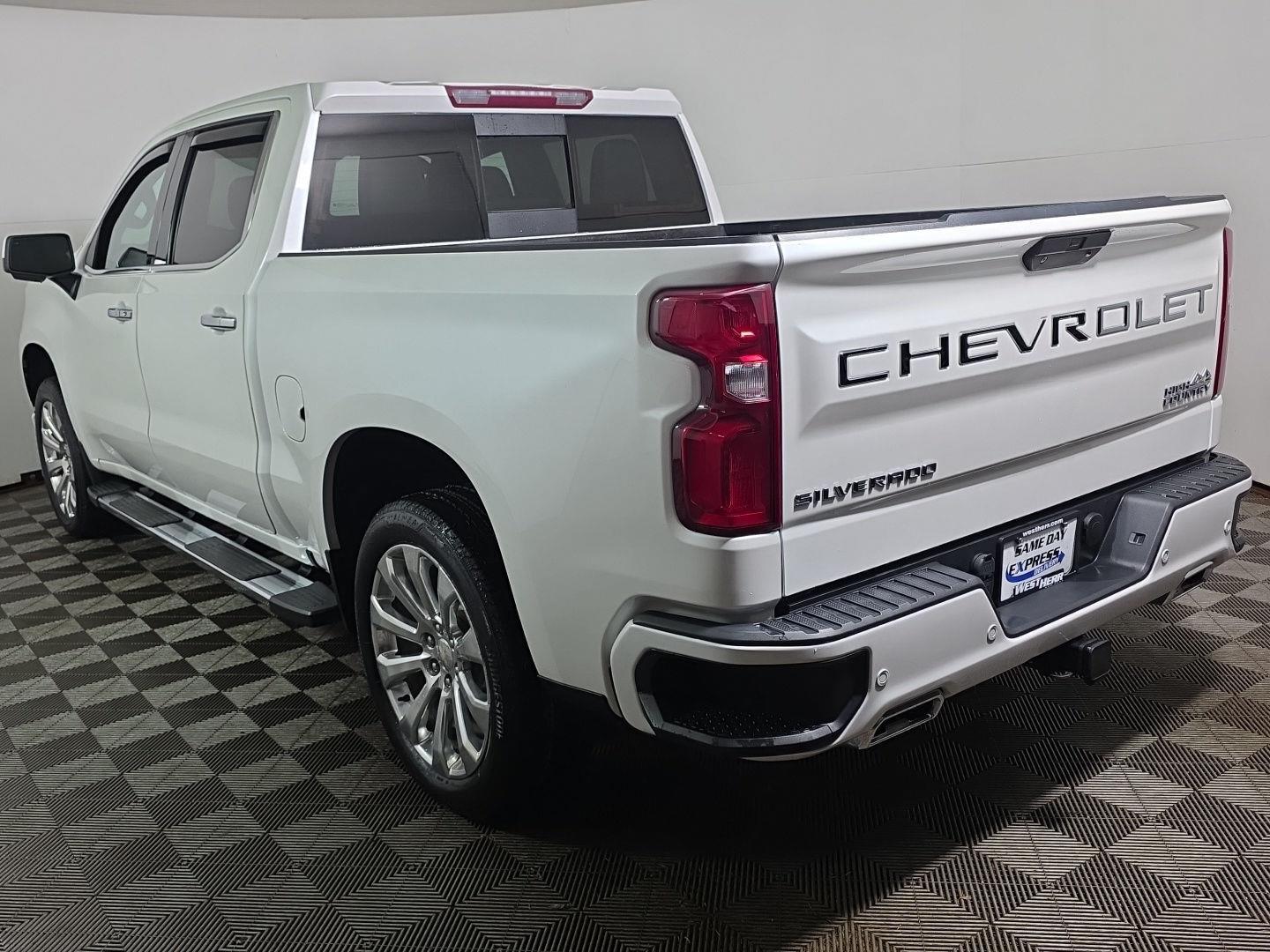 Used 2020 Iridescent Pearl Tricoat Chevrolet High Country image 6