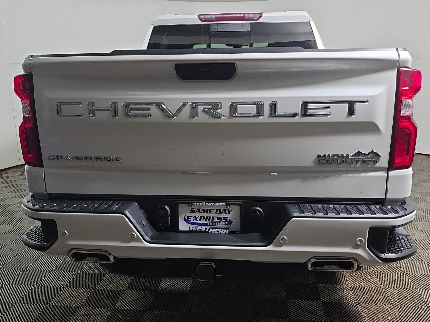Used 2020 Iridescent Pearl Tricoat Chevrolet High Country image 7