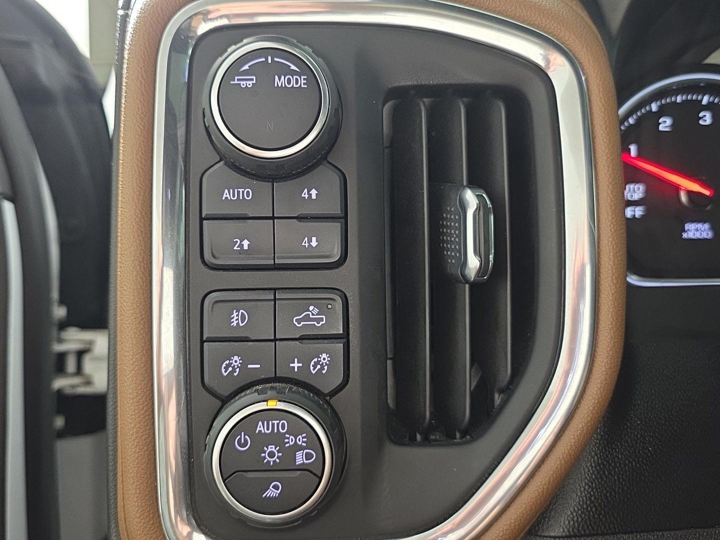 Used 2020 Iridescent Pearl Tricoat Chevrolet High Country image 17