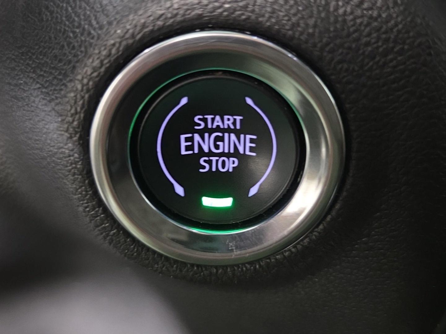 Used 2020 Iridescent Pearl Tricoat Chevrolet High Country image 23