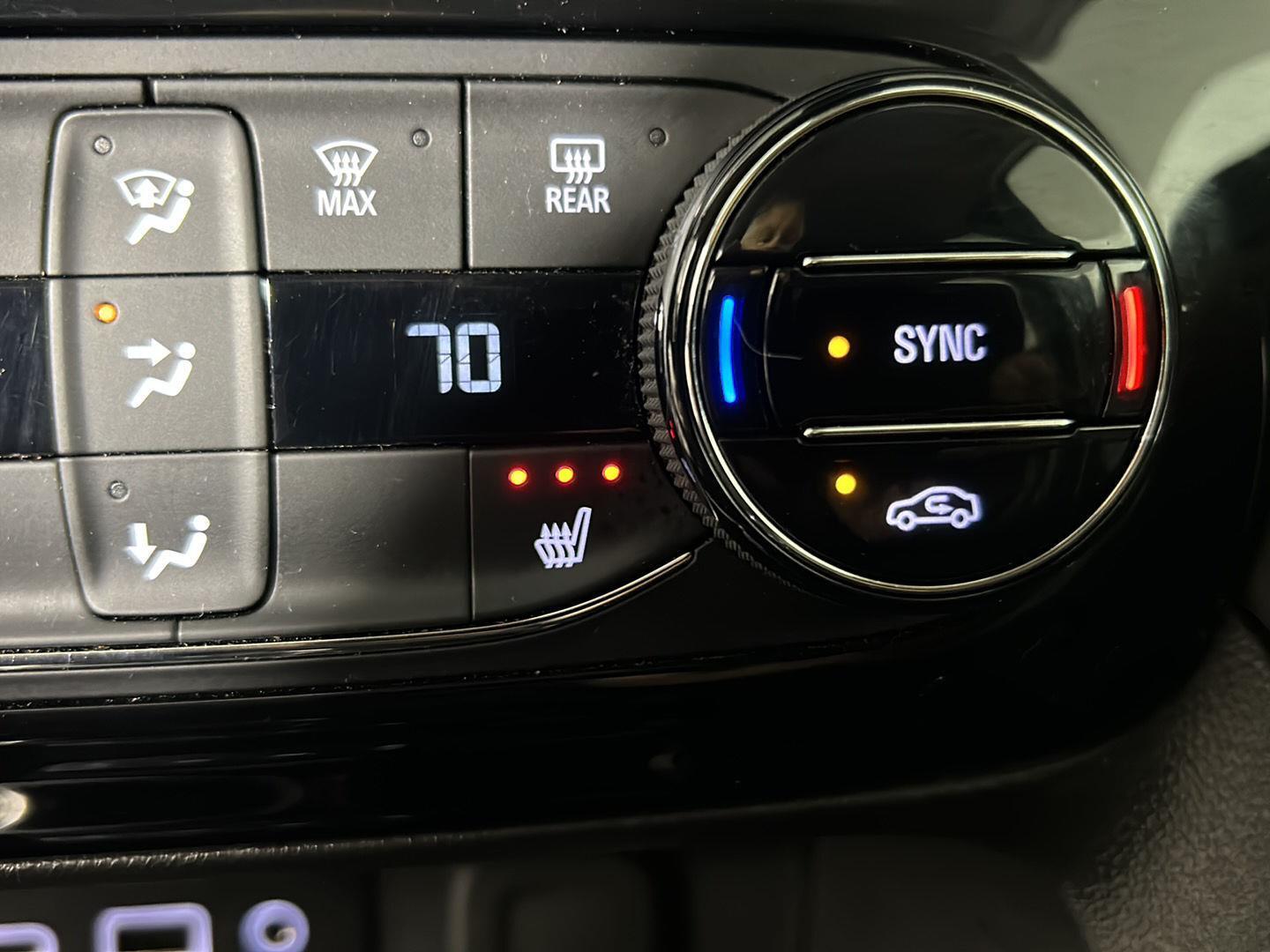 Used 2023 White Frost Tricoat Buick Select image 24