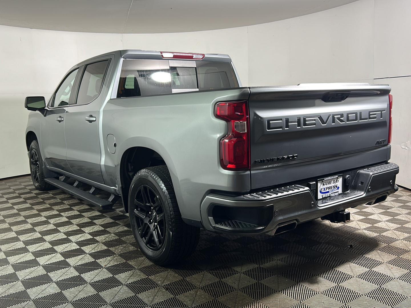 Used 2023 Sterling Gray Metallic Chevrolet RST image 9