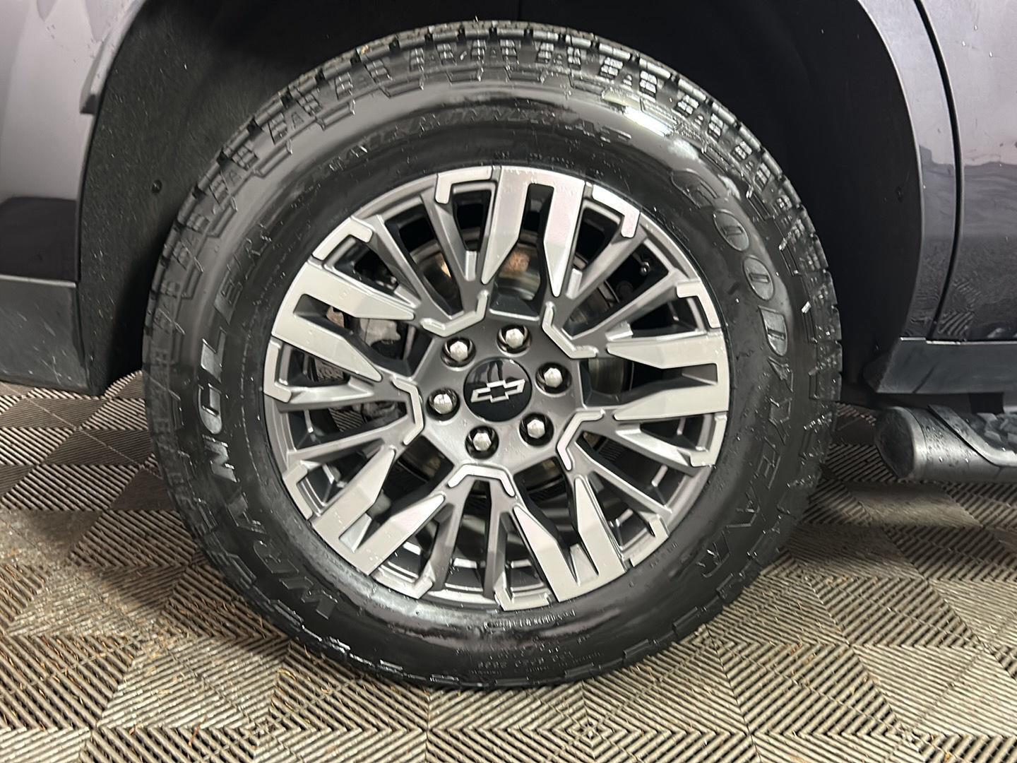 Used 2025 Dark Ash Metallic Chevrolet Z71 image 2
