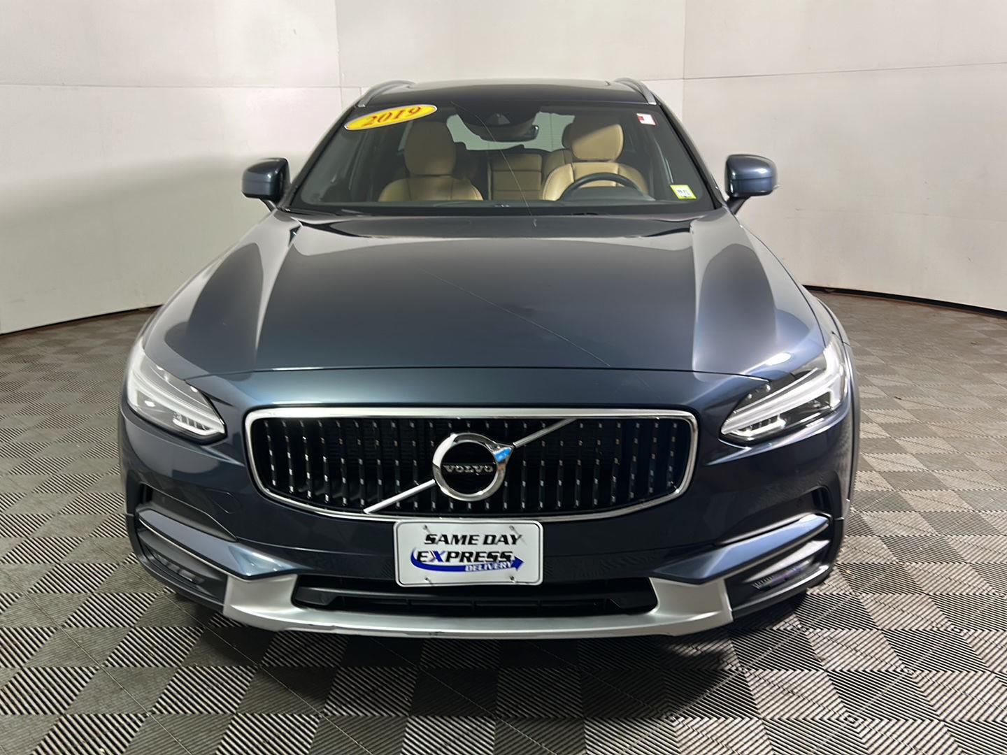 Used 2019 Denim Blue Metallic Volvo T5 image 13