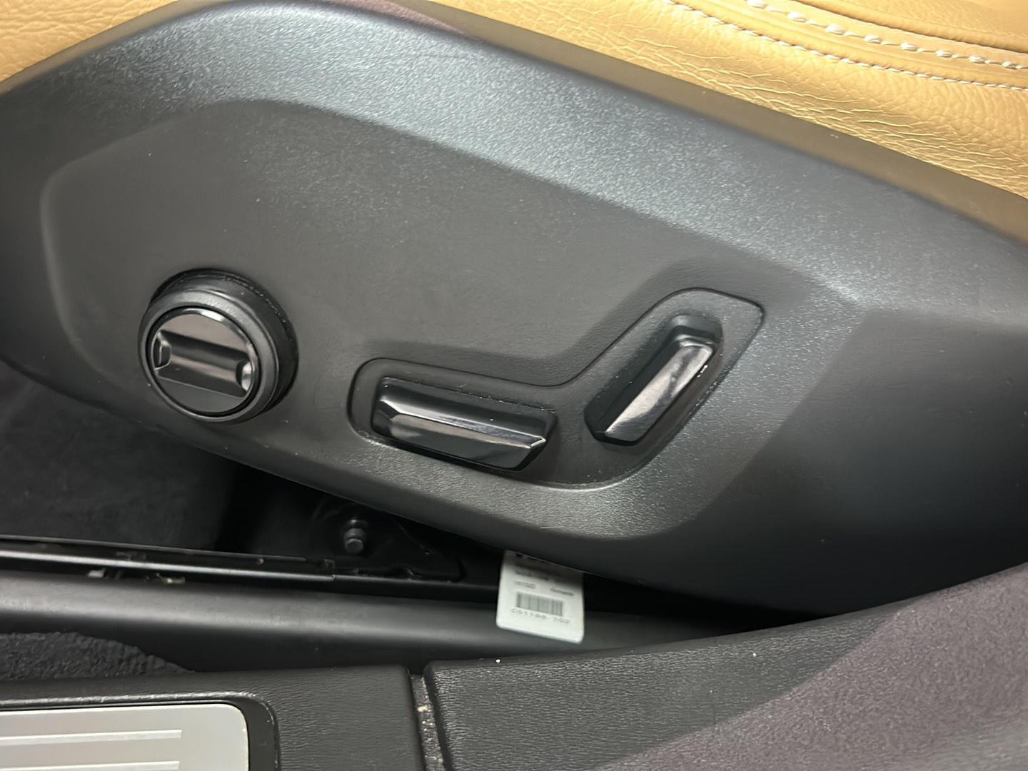 Used 2019 Denim Blue Metallic Volvo T5 image 16