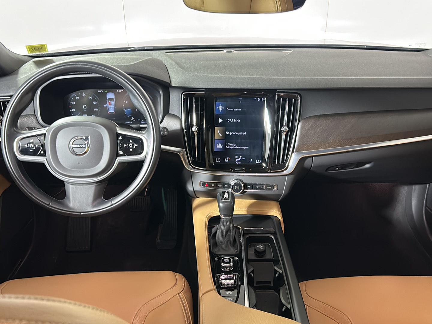Used 2019 Denim Blue Metallic Volvo T5 image 30