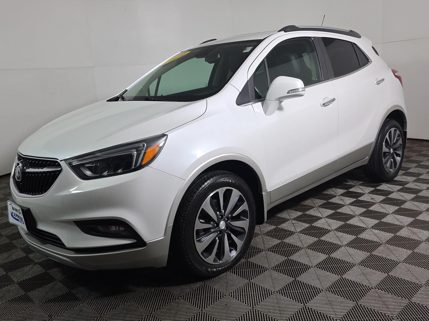 Used 2019 White Frost Tricoat Buick Essence image 6
