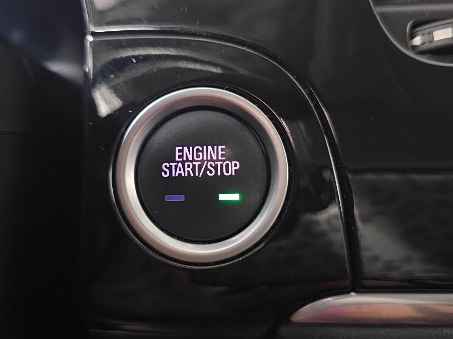 Used 2019 White Frost Tricoat Buick Essence image 22
