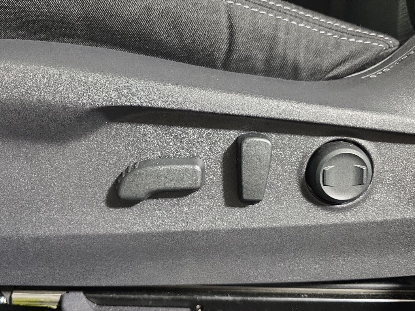 Used 2025 Magnetite Gray Metallic Subaru Premium image 15