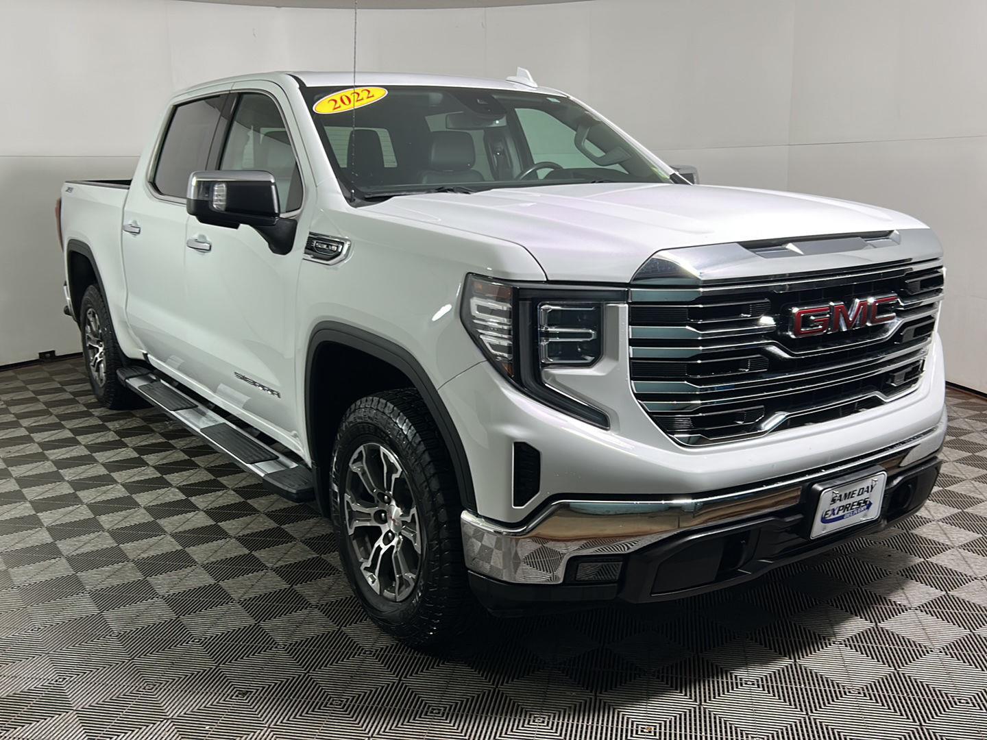 Used 2022 Summit White GMC SLT image 4