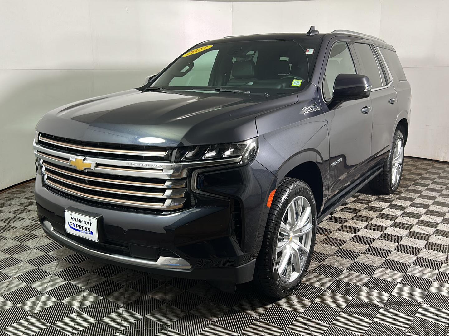 Used 2023 Dark Ash Metallic Chevrolet High Country image 11