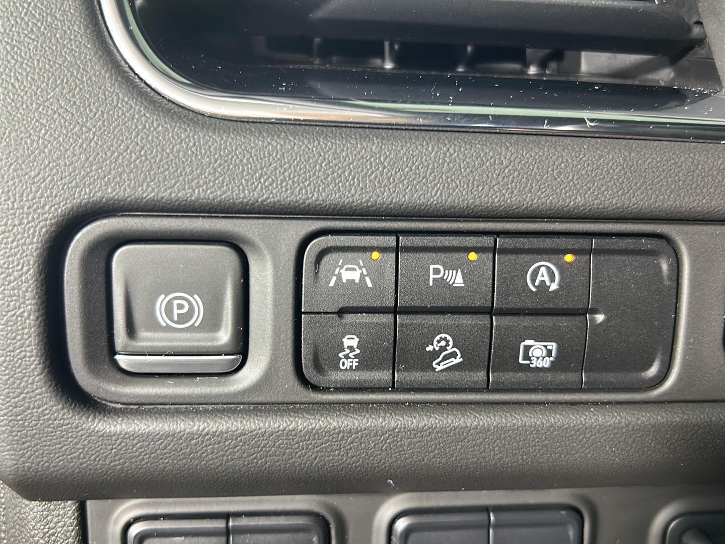 Used 2023 Dark Ash Metallic Chevrolet High Country image 24