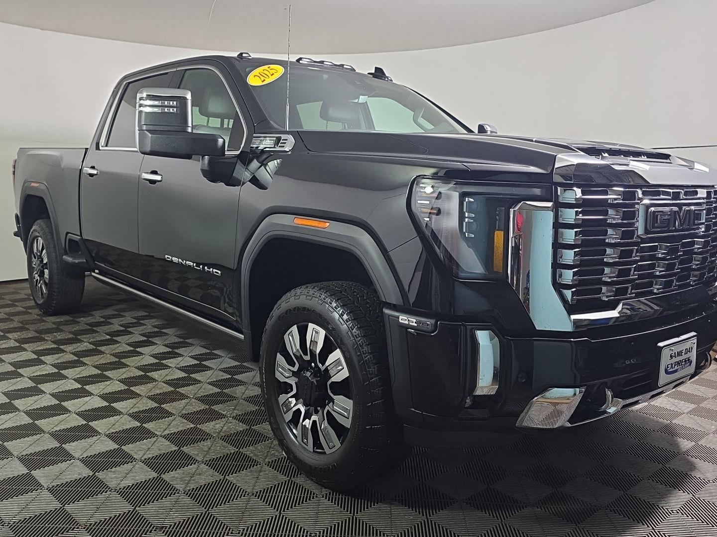 Used 2025 Onyx Black GMC Denali image 9