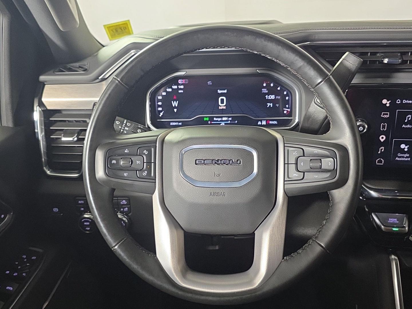 Used 2025 Onyx Black GMC Denali image 33