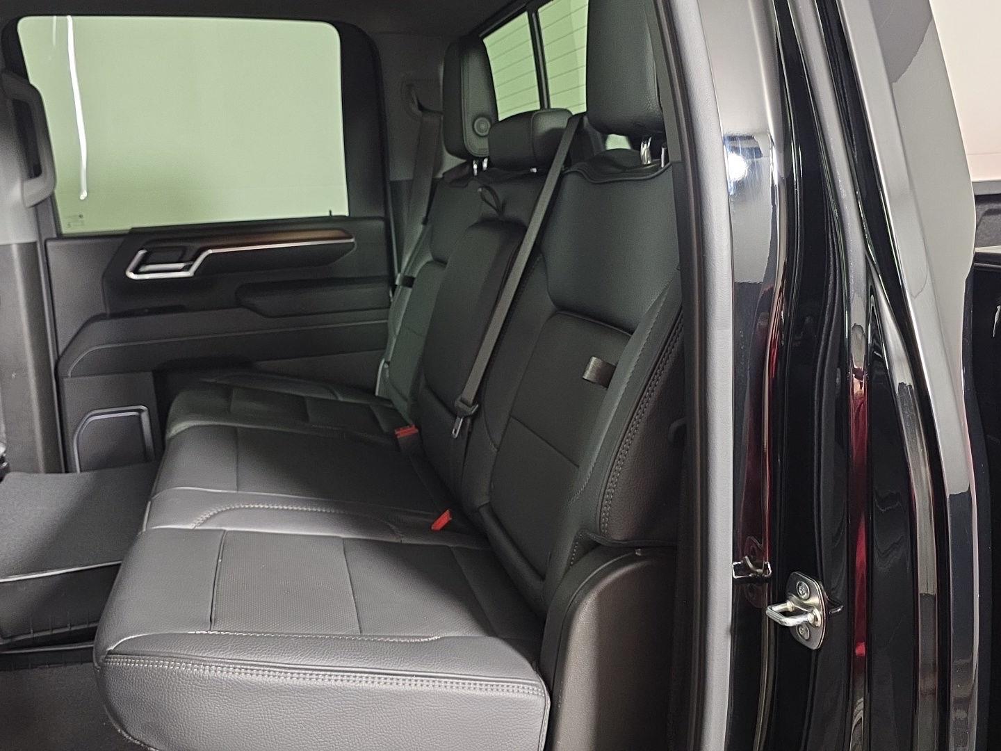 Used 2025 Onyx Black GMC Denali image 34