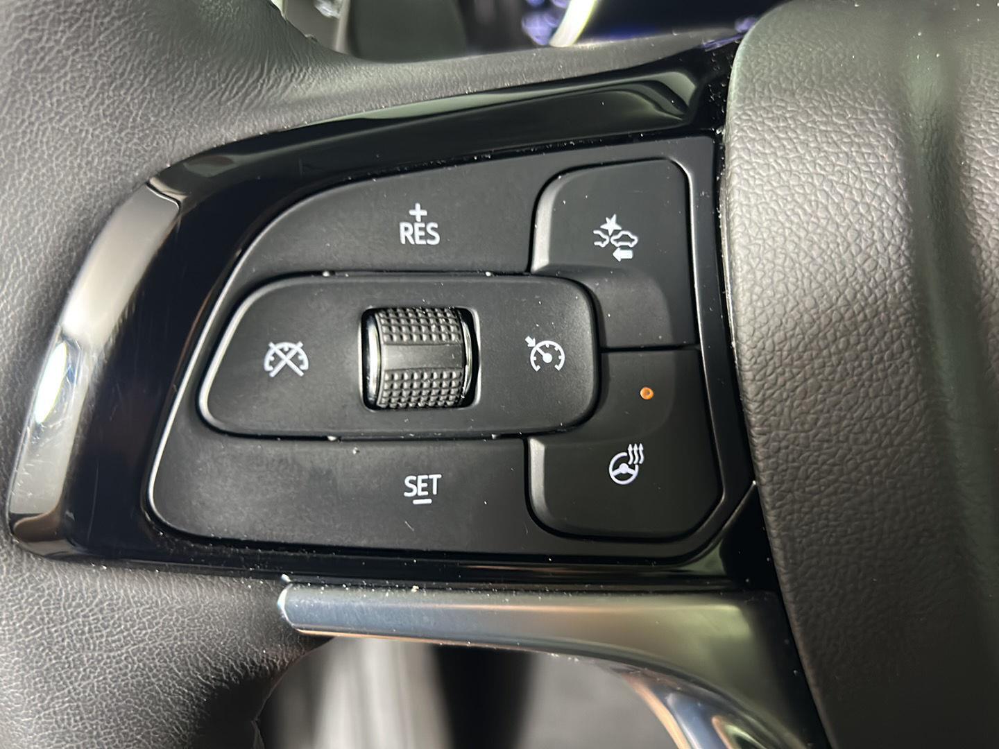 Used 2023 Emperor Blue Metallic Buick Premium image 27