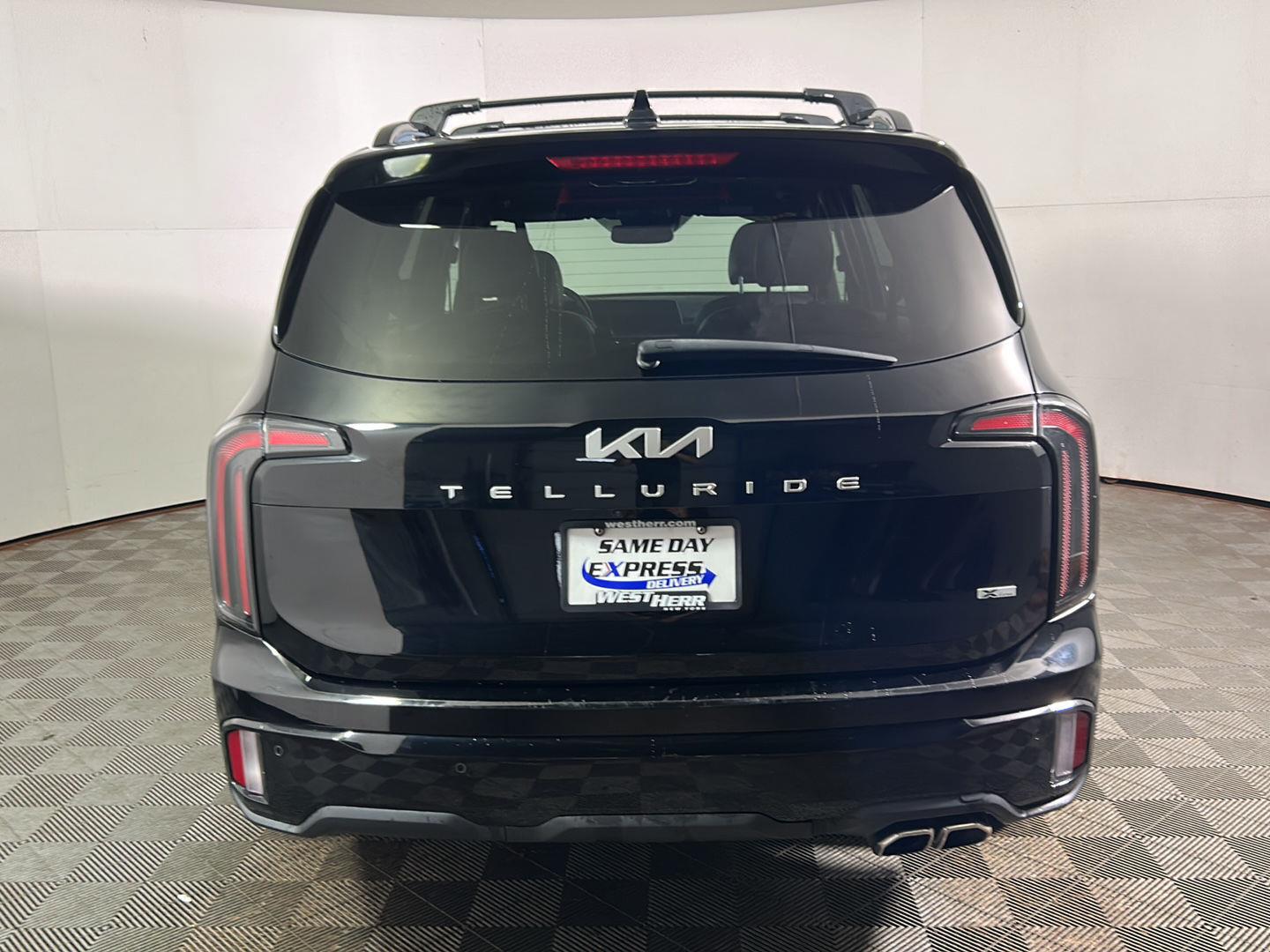 Used 2024 Ebony Black Kia SX X-Line image 7