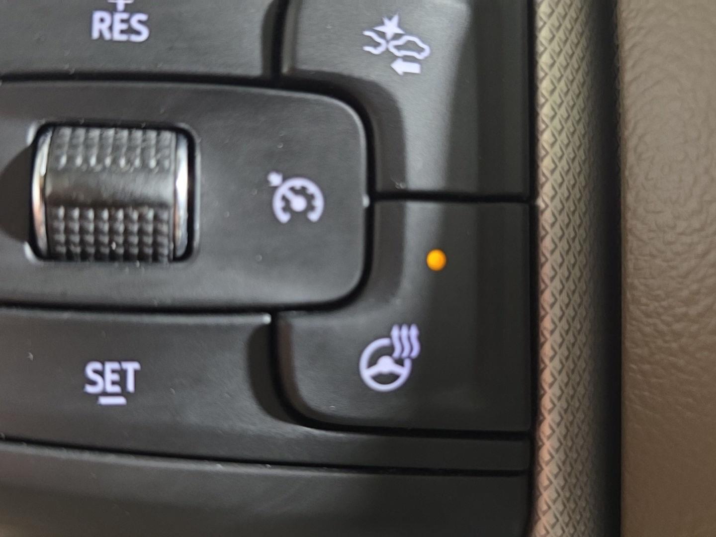 Used 2024 White Frost Tricoat GMC Denali image 17